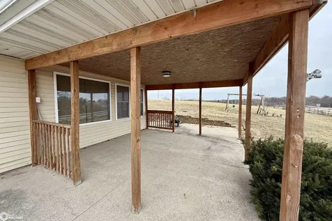 2010 Suffolk Road Oskaloosa IA 52577