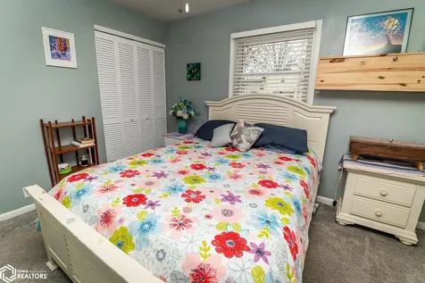 1207 Glenwood Terrace Marshalltown IA 50158