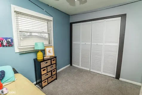 1207 Glenwood Terrace Marshalltown IA 50158