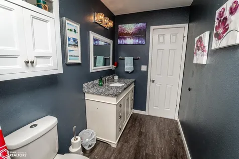 1207 Glenwood Terrace Marshalltown IA 50158
