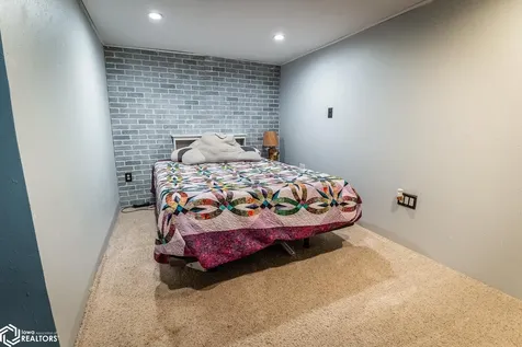1207 Glenwood Terrace Marshalltown IA 50158