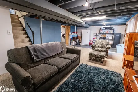 1207 Glenwood Terrace Marshalltown IA 50158