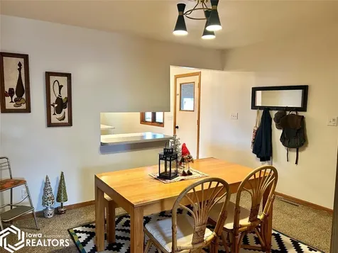 516 N G Street Oskaloosa IA 52577