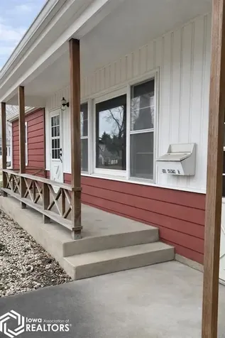 516 N G Street Oskaloosa IA 52577