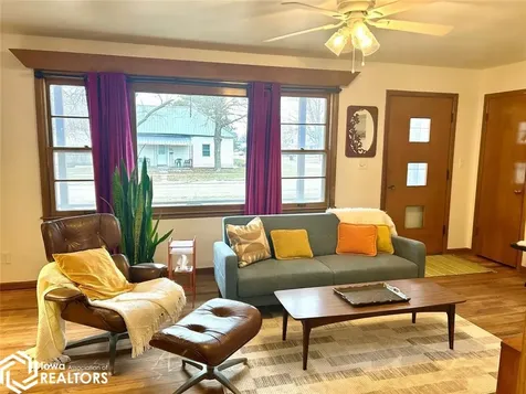 516 N G Street Oskaloosa IA 52577
