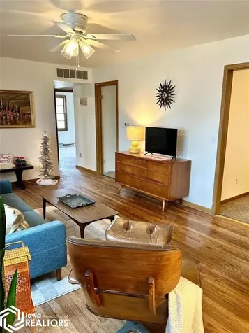 516 N G Street Oskaloosa IA 52577