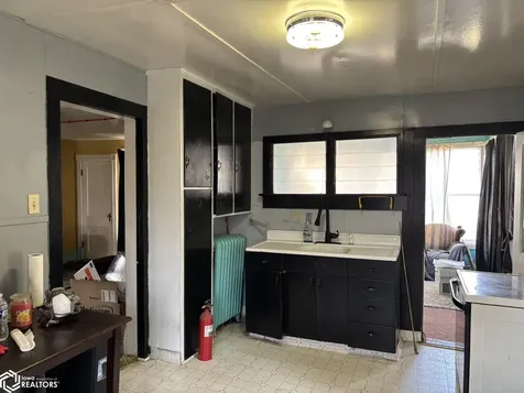 615 1st Avenue Ackley IA 50601