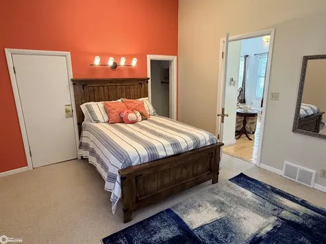 300 E Madison Avenue Fairfield IA 52556