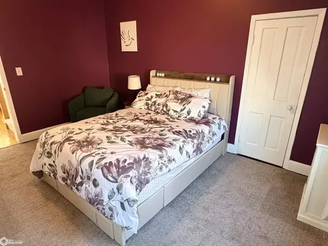 300 E Madison Avenue Fairfield IA 52556