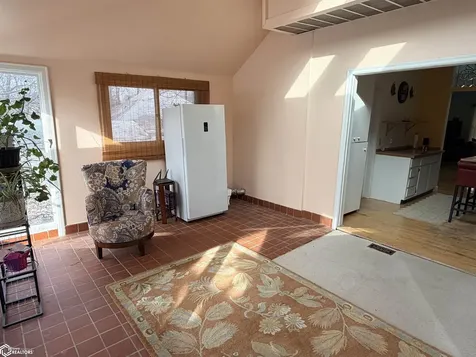 300 E Madison Avenue Fairfield IA 52556