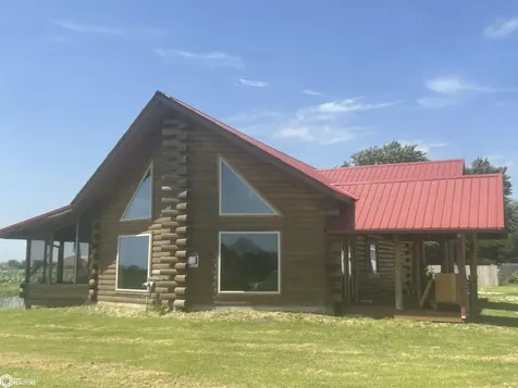 512 N Brandon Moravia IA 52571