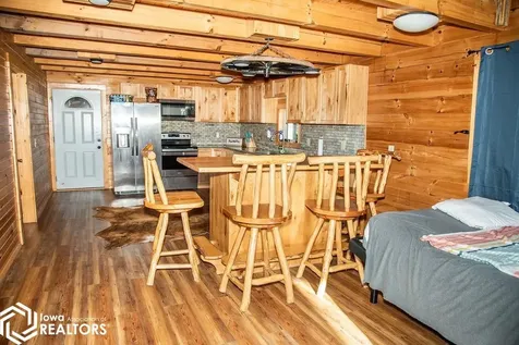 512 N Brandon Moravia IA 52571