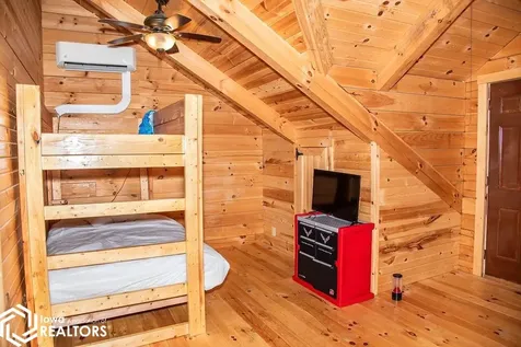 512 N Brandon Moravia IA 52571