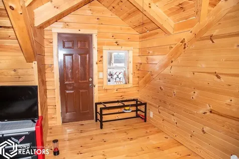 512 N Brandon Moravia IA 52571