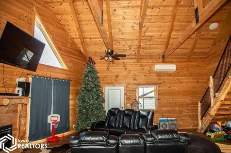 512 N Brandon Moravia IA 52571