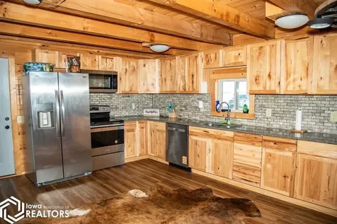512 N Brandon Moravia IA 52571