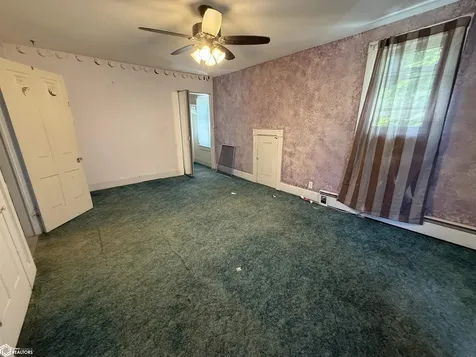 2516 Avenue I Fort Madison IA 52627