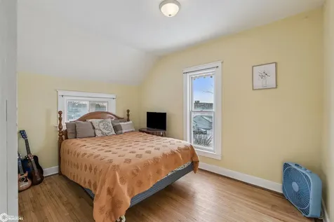 408 5th Avenue Grinnell IA 50112
