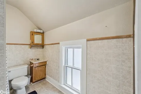 408 5th Avenue Grinnell IA 50112