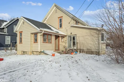 408 5th Avenue Grinnell IA 50112