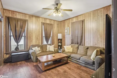408 5th Avenue Grinnell IA 50112