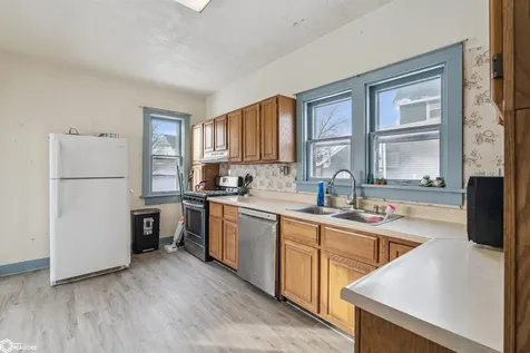 408 5th Avenue Grinnell IA 50112