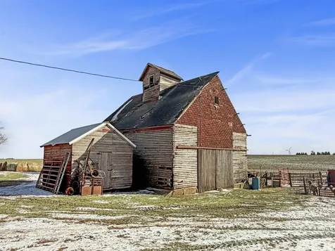 1950 F Avenue Gladbrook IA 50635