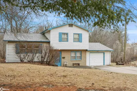 909 S 5th Street Knoxville IA 50138