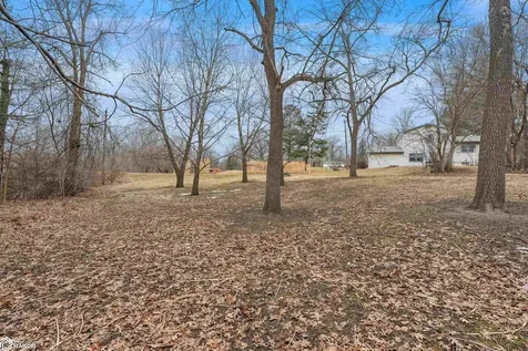 909 S 5th Street Knoxville IA 50138
