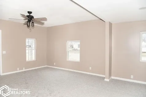 609 S Sheridan Avenue Ottumwa IA 52501