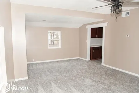 609 S Sheridan Avenue Ottumwa IA 52501