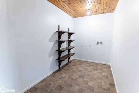 106 W Webster Street Marshalltown IA 50158