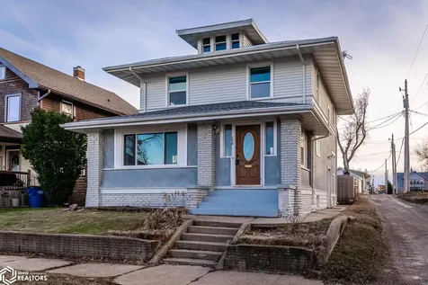 106 W Webster Street Marshalltown IA 50158