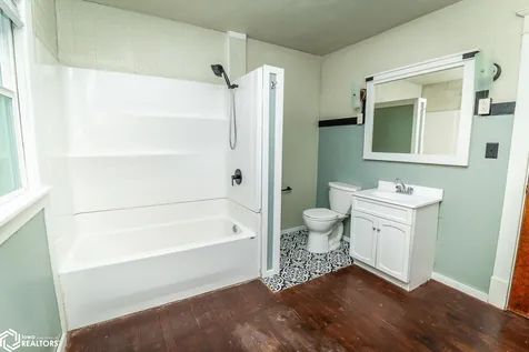 106 W Webster Street Marshalltown IA 50158
