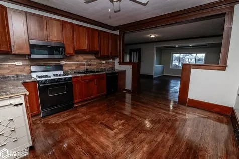 106 W Webster Street Marshalltown IA 50158