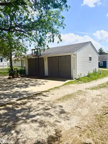 207 W Marion Street Sigourney IA 52591