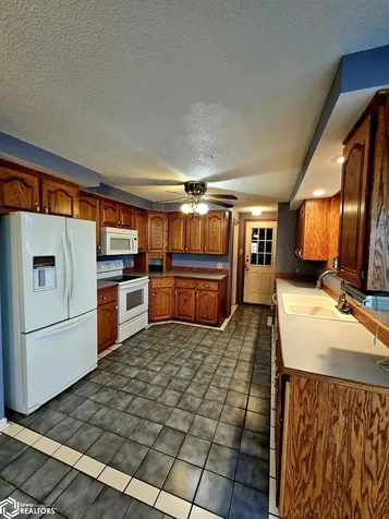 3013 E Main Street Ottumwa IA 52501
