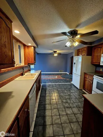 3013 E Main Street Ottumwa IA 52501