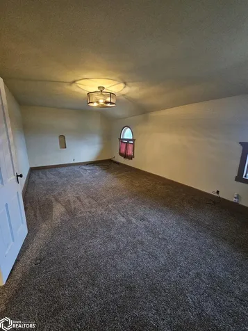 3013 E Main Street Ottumwa IA 52501