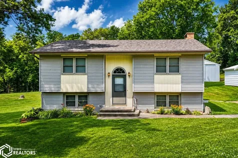 2390 Sand Road Marshalltown IA 50158