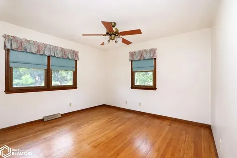 2390 Sand Road Marshalltown IA 50158
