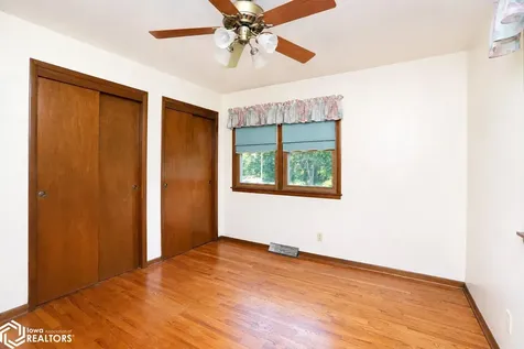 2390 Sand Road Marshalltown IA 50158