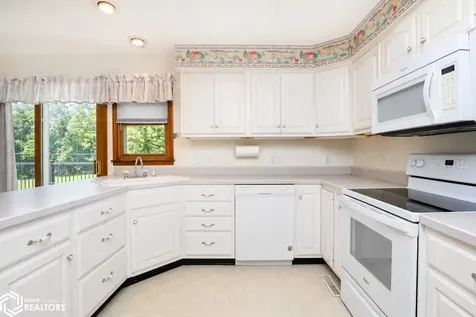 2390 Sand Road Marshalltown IA 50158