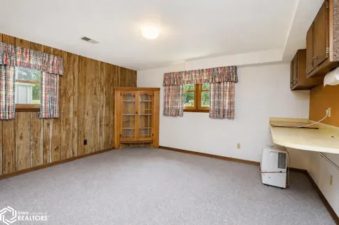 2390 Sand Road Marshalltown IA 50158