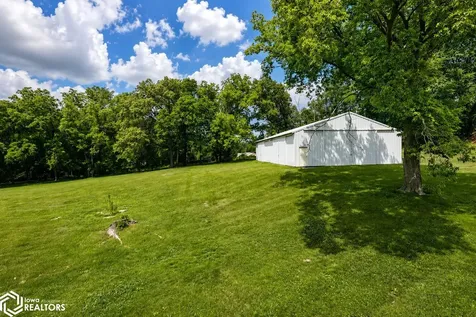 2390 Sand Road Marshalltown IA 50158