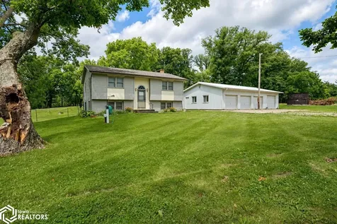 2390 Sand Road Marshalltown IA 50158