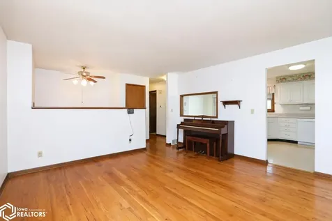 2390 Sand Road Marshalltown IA 50158