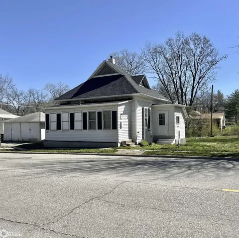 605 N 2nd Street Fairfield IA 52556
