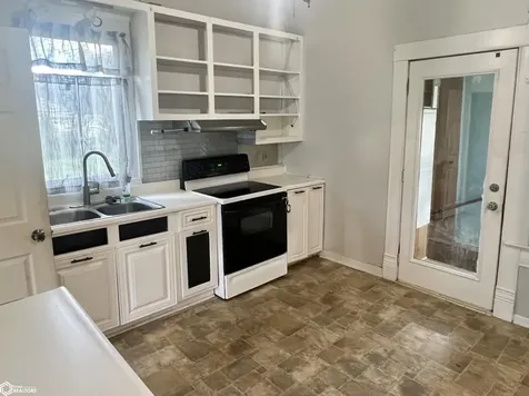 605 N 2nd Street Fairfield IA 52556
