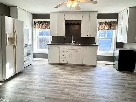 505 W Jefferson Avenue Fairfield IA 52556